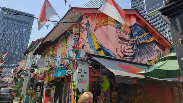 Berikut adalah rangkuman top 3 berita hari ini yang sedang menjadi perhatian publik, mulai dari pengalaman liburan di Singapura hingga insiden tragis yang melibatkan seorang bocah dari Indonesia.