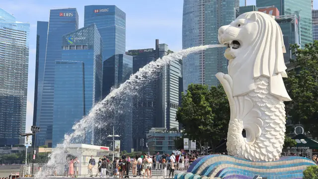 Di tengah kemajuan pesat Singapura sebagai pusat keuangan dan wisata modern, muncul tren baru yang menarik perhatian: wisata gelap atau dark tourism. Fenomena ini melibatkan kunjungan ke tempat-tempat yang memiliki kaitan dengan cerita kelam, urban legend, maupun jejak sejarah yang penuh misteri dan terkadang menimbulkan rasa penasaran sekaligus horor.